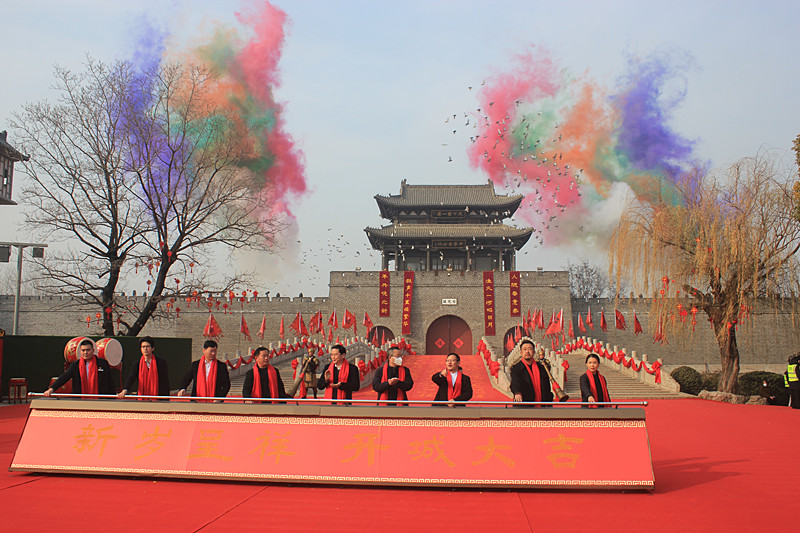 ���M��!�_���f�ų�Ԫ���e�С��_���T��ӭ�´������